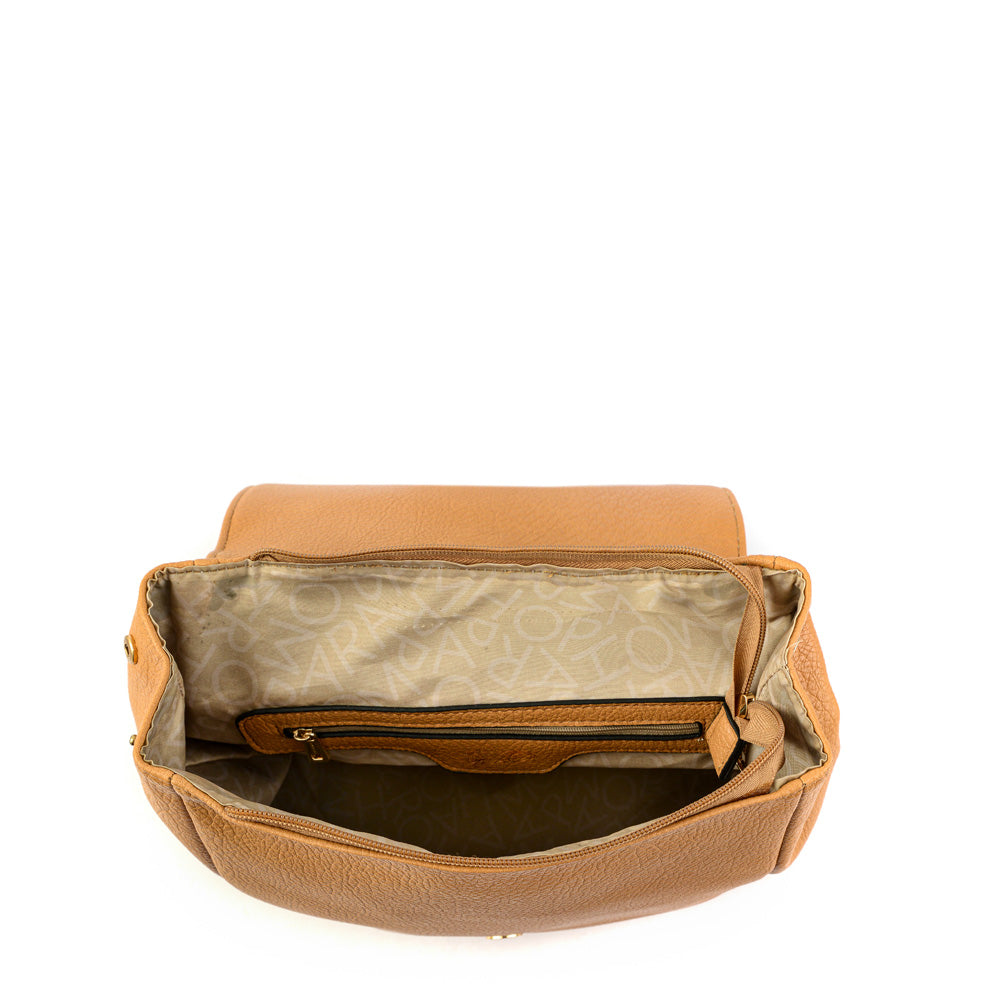 Mochila con tapa mediana elinna camel