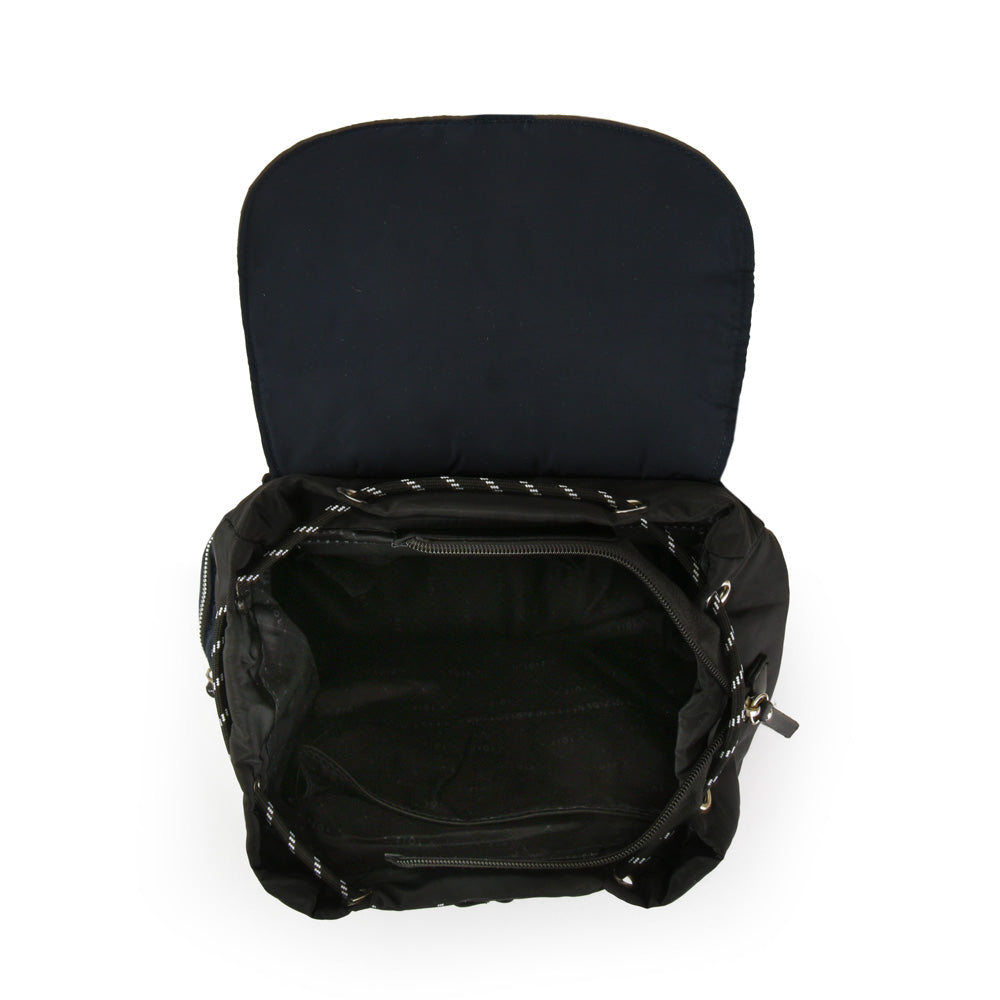 Mochila con tapa mediana abie negro