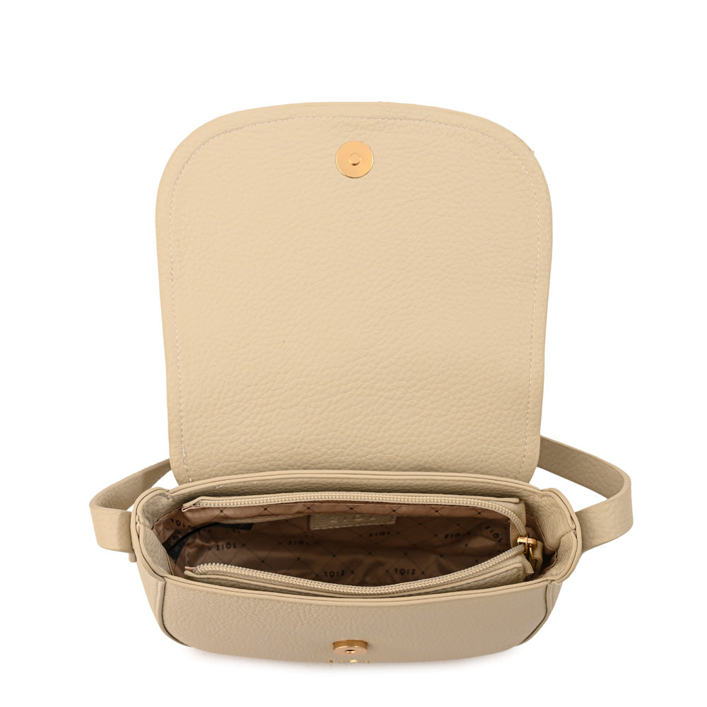 Cartera bandolera con tapa tyra mediana blanco crudo