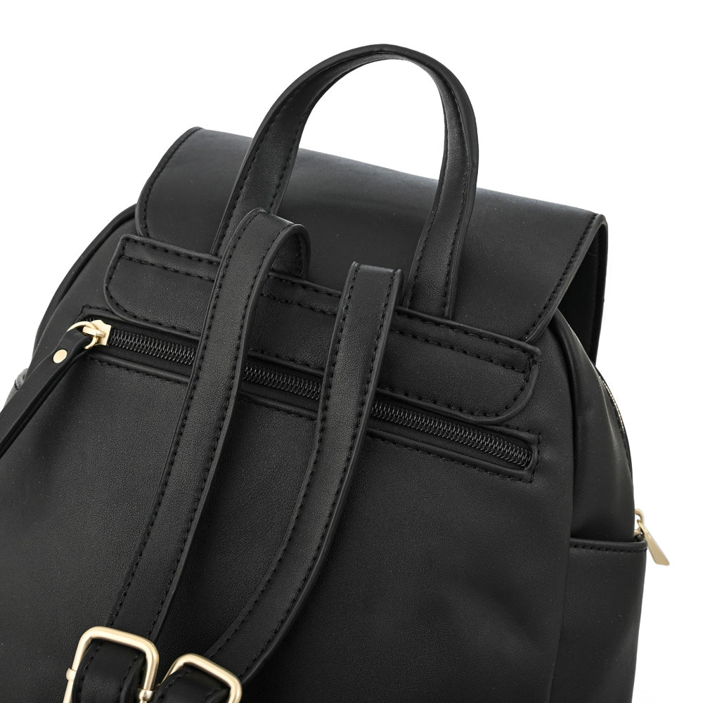 Mochila con tapa agata mediana negro especial