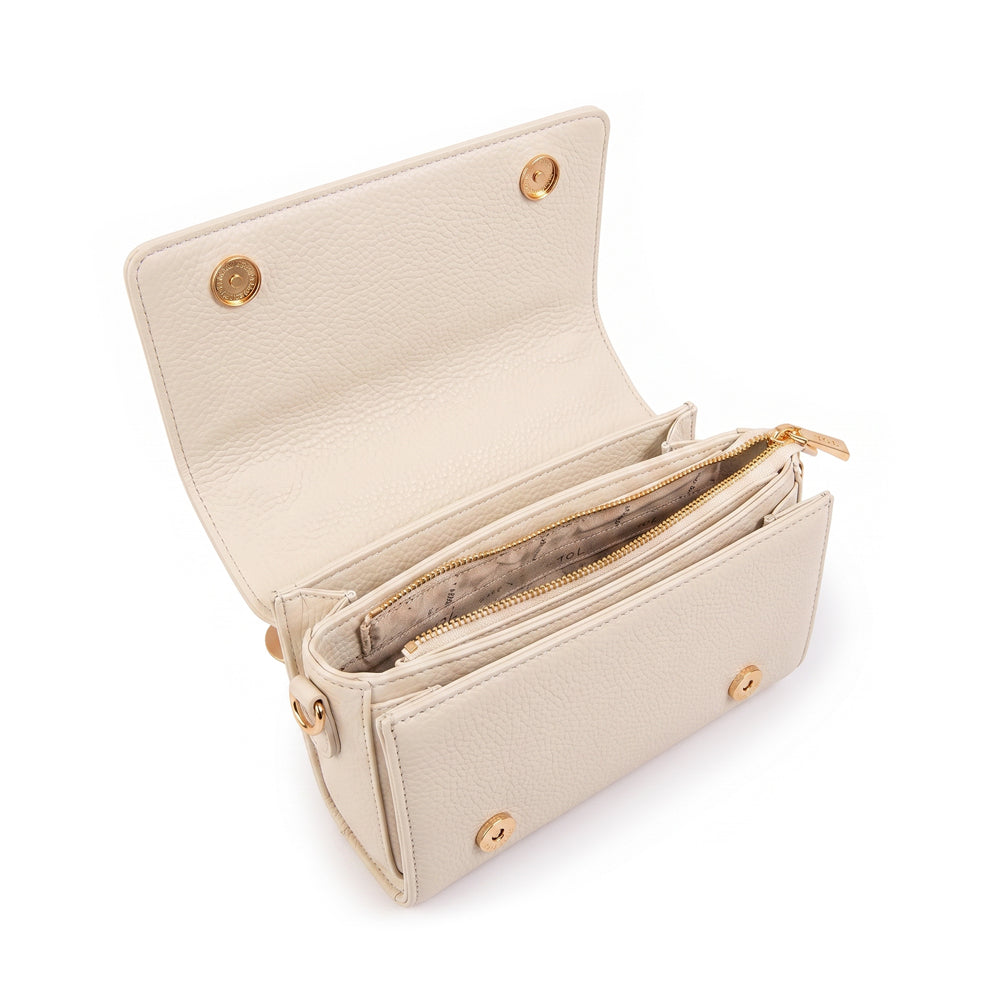 Cartera bandolera con tapa bruna blanco crudo
