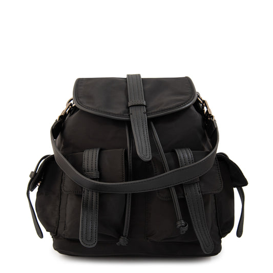 Mochila con tapa ximena mediana negro