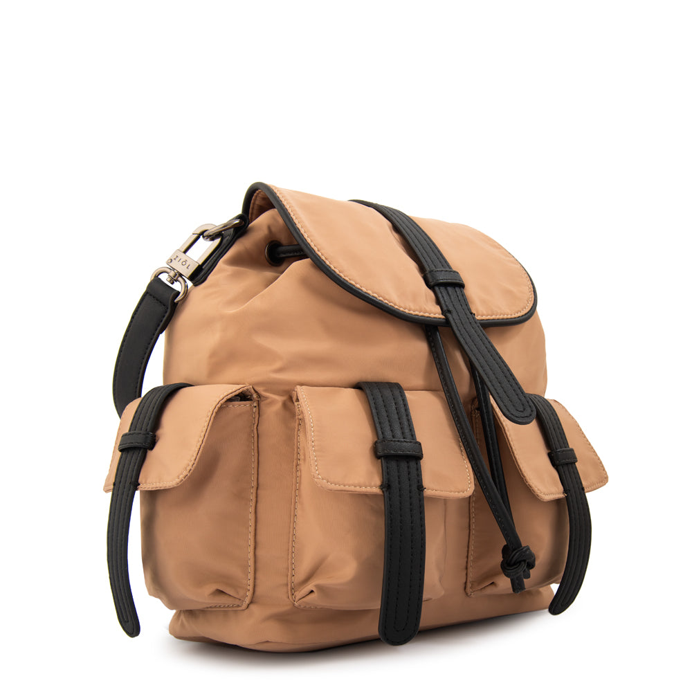 Mochila con tapa ximena mediana beige