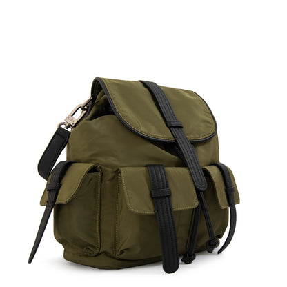 Mochila con tapa ximena mediana verde oliva