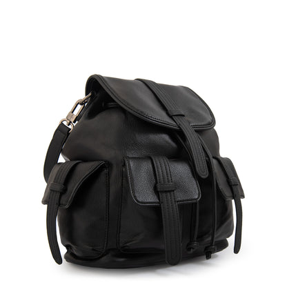 Mochila con tapa ximena mediana negro