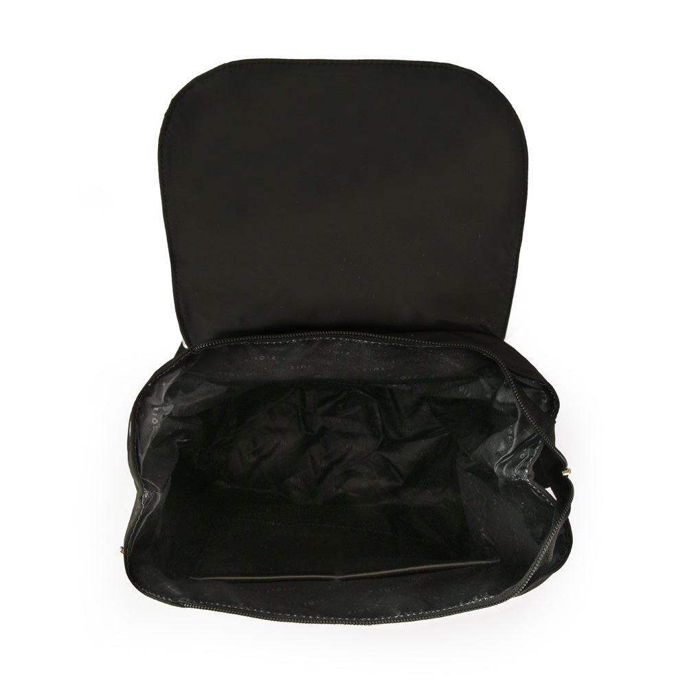Mochila con tapa amara mediana negro
