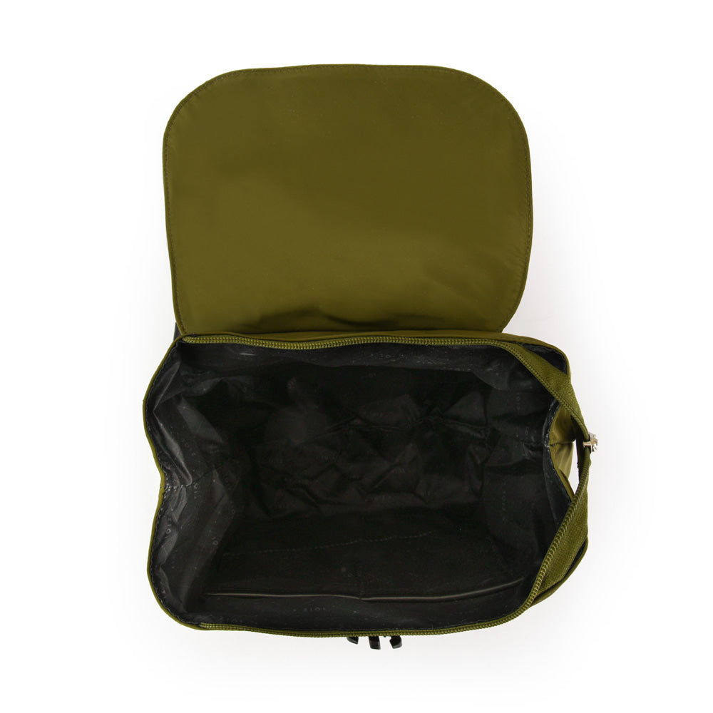 Mochila con tapa amara mediana verde oliva