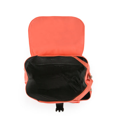 Mochila Con Tapa Mediana Amara Coral